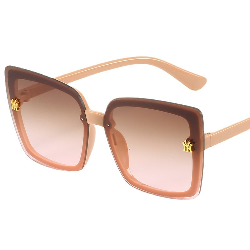 Damen stilvolle quadratische Sonnenbrille mit eleganten Details Brehn