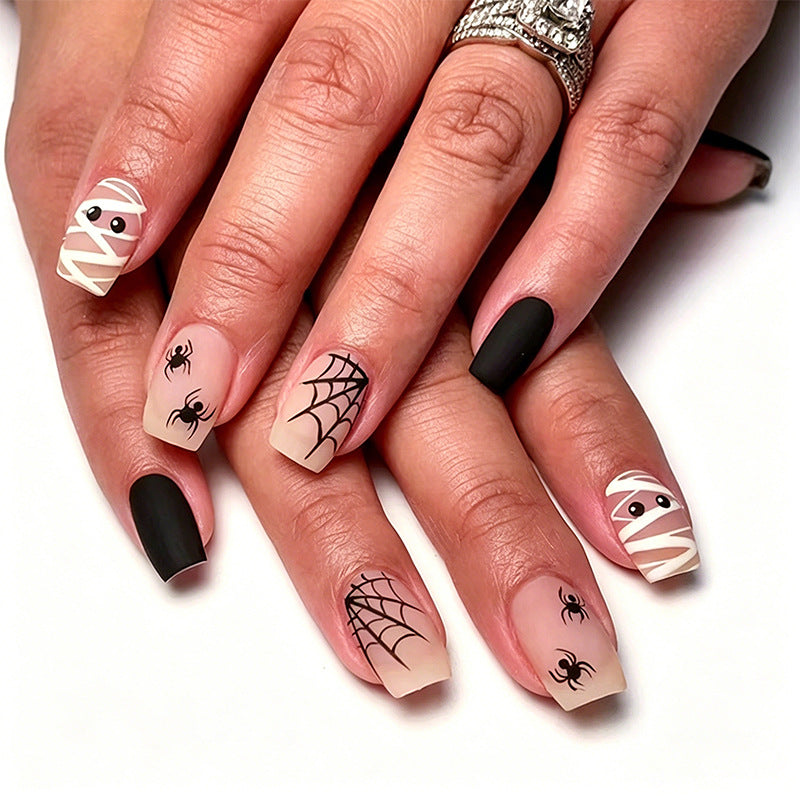 Kreative Halloween Nagelkunst Brehn