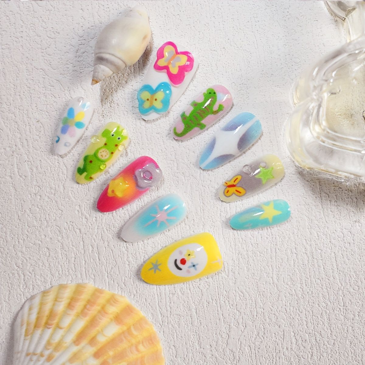 Verspielt Thema Press-On Nagelkunst Set Brehn
