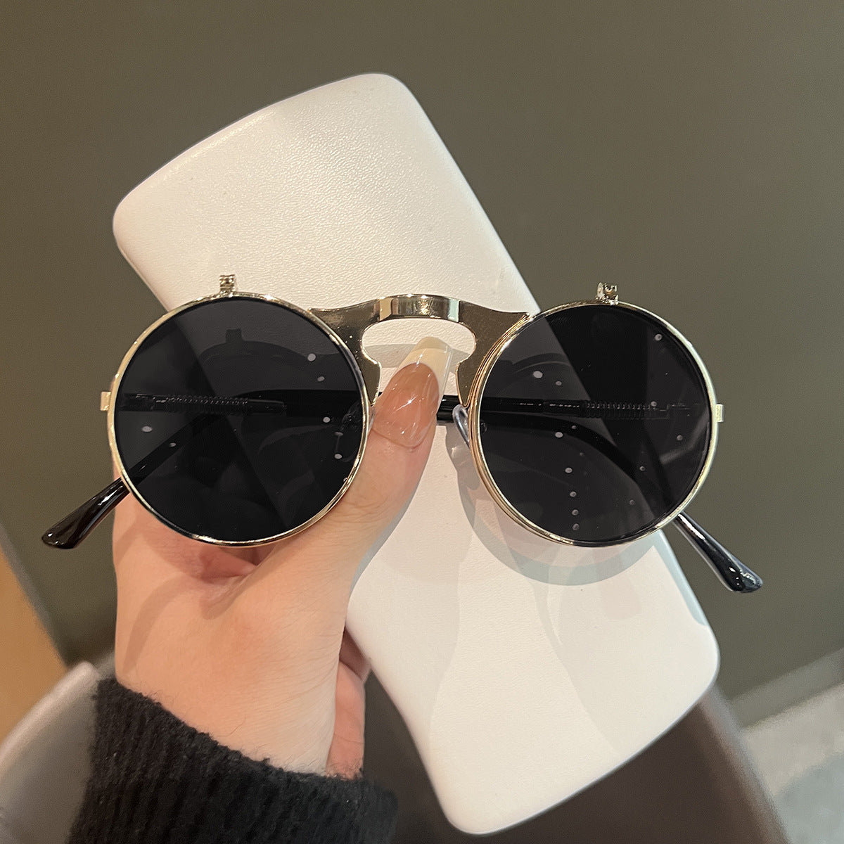Damen Runde Designer-Sonnenbrille mit innovativem Rahmen Brehn