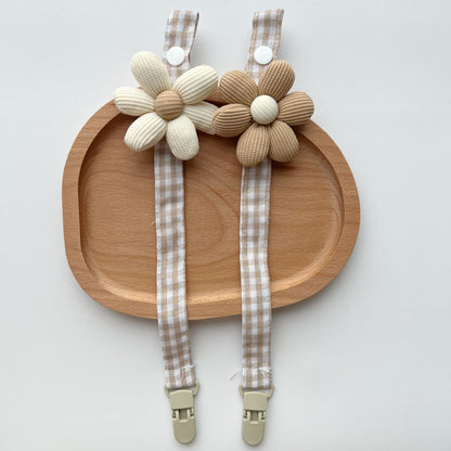 Karo Baumwolle Schnullerband mit gepolstertem geripptem Blumenmotiv und Schnellverschlussclip