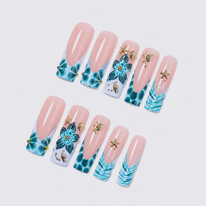 Künstlerisches Acryl Press-On Nagelset mit floralen und goldenen Elementen Brehn