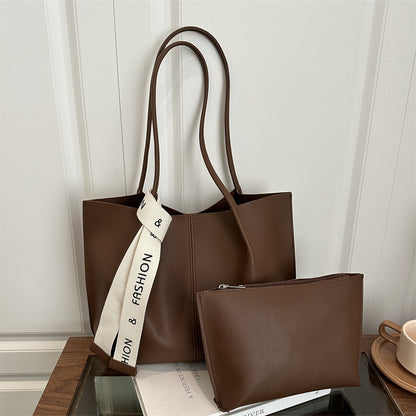 Modische strukturiert Tasche mit trendigem Riemen