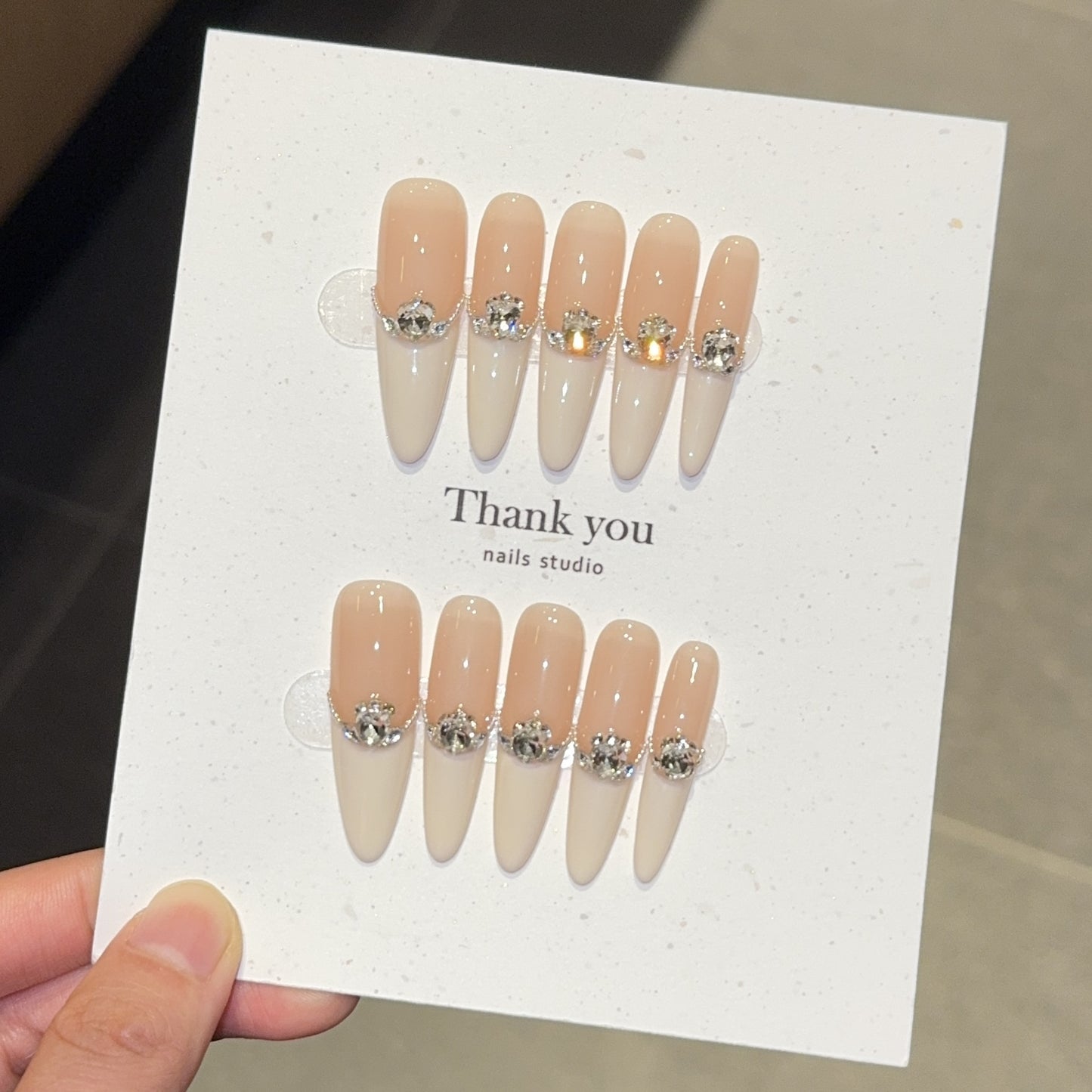 Elegant Verziertes Kunstnagelset Brehn