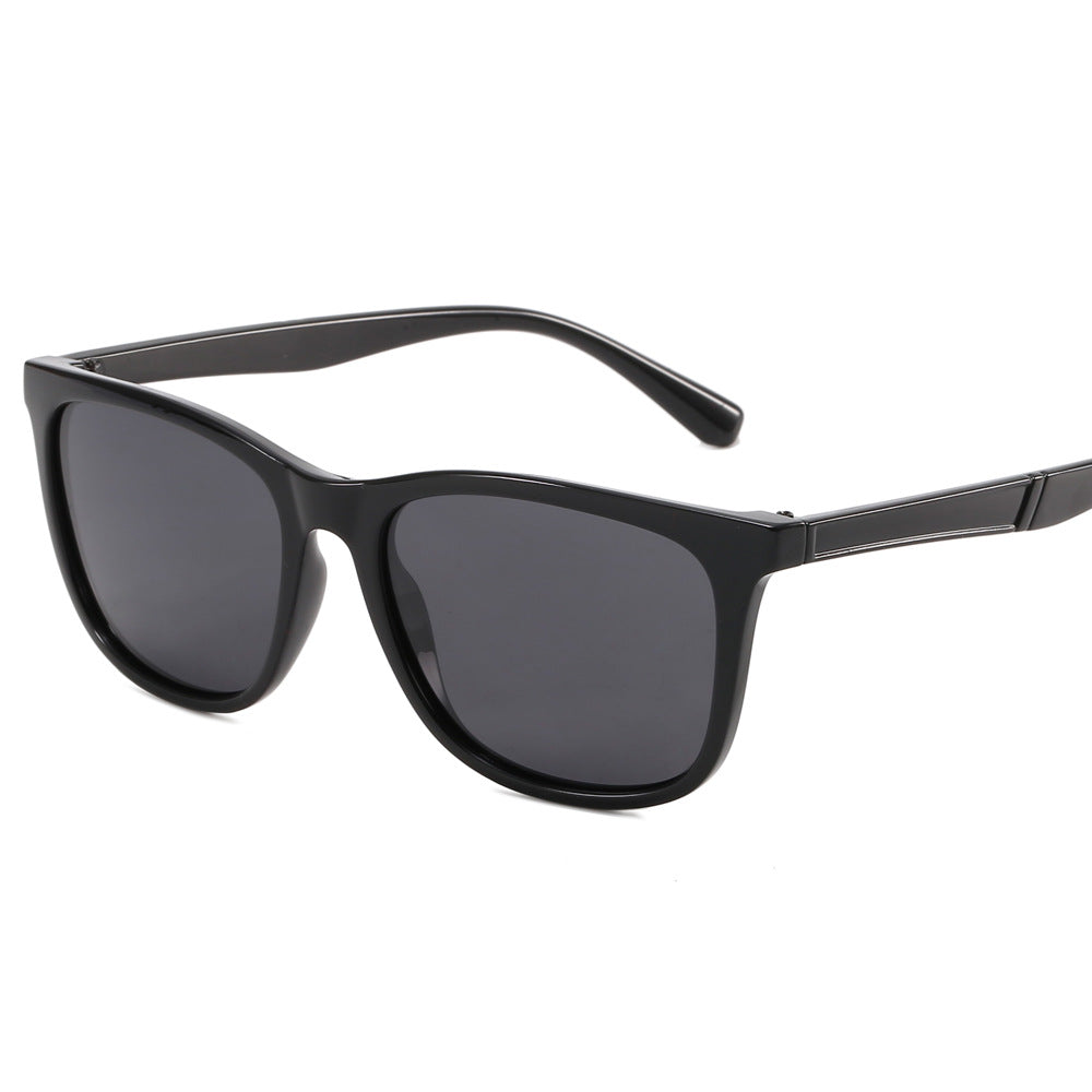 Damen modische Sonnenbrille mit robustem, mattem Rahmen Brehn
