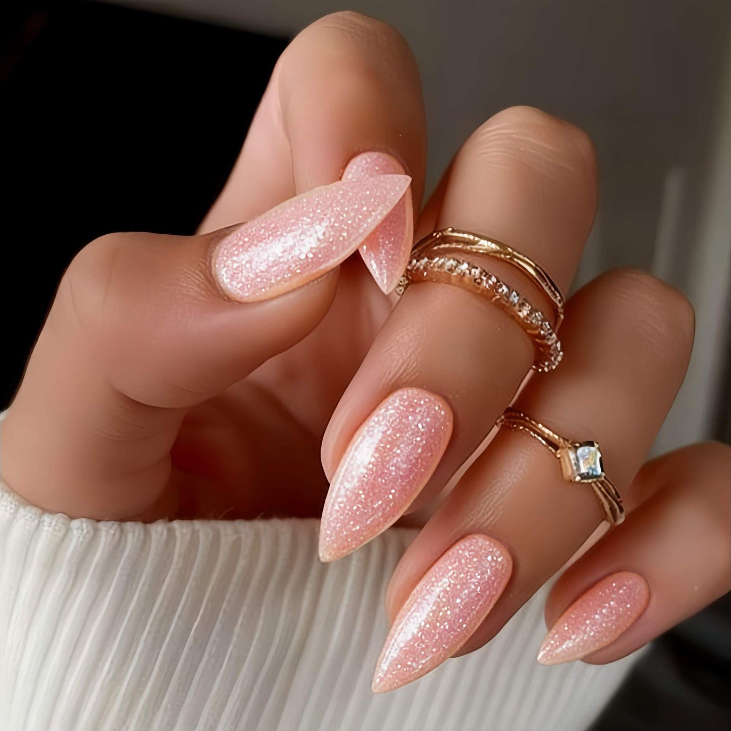 Glitzerndes mandelförmiges Press-On-Nagelset Brehn