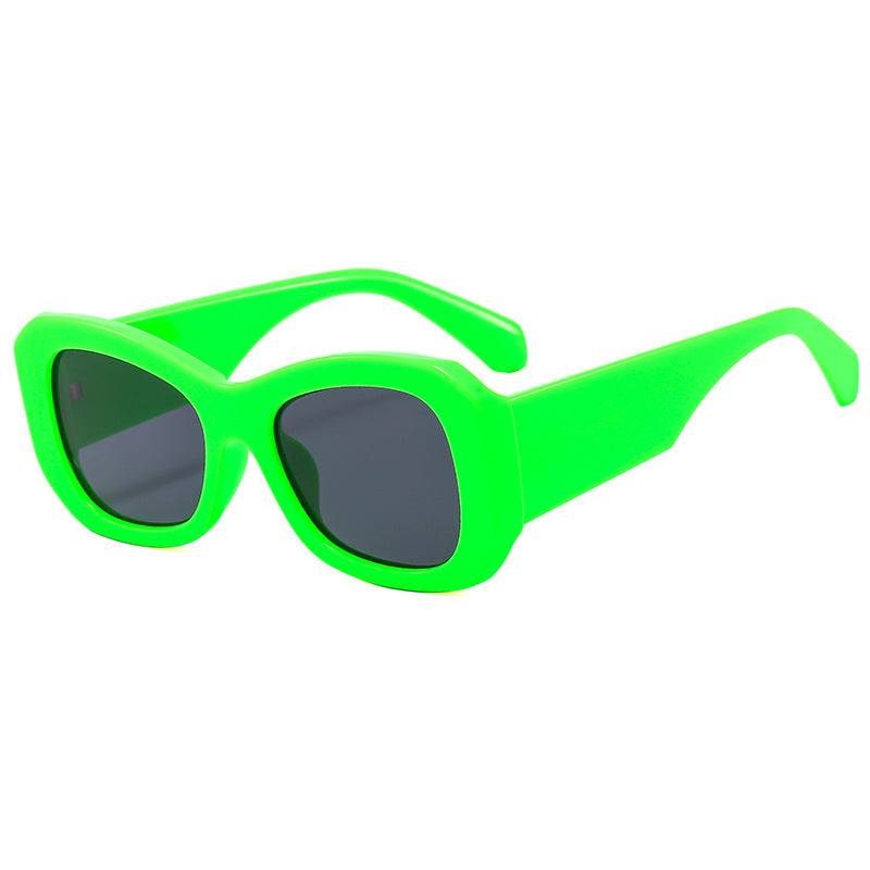 Damen Futuristische Sonnenbrille mit markantem Rahmen Brehn
