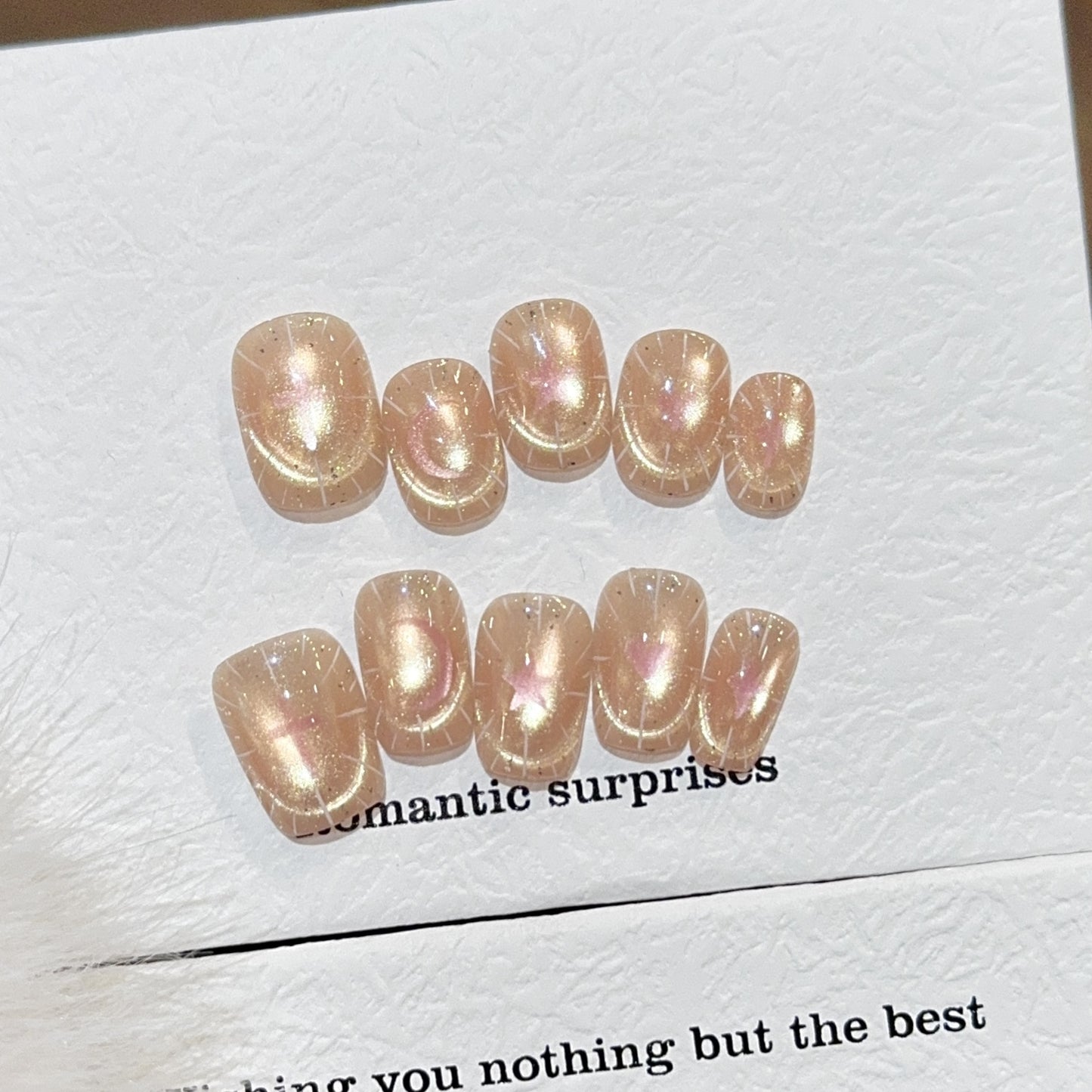 Glänzende Kunstnagelspitzen mit Romantischem Schimmer Brehn
