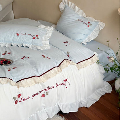 Bettwäsche-Set aus atmungsaktivem Baumwollmix mit Volant und Blumen-Schleifen-Stickerei
