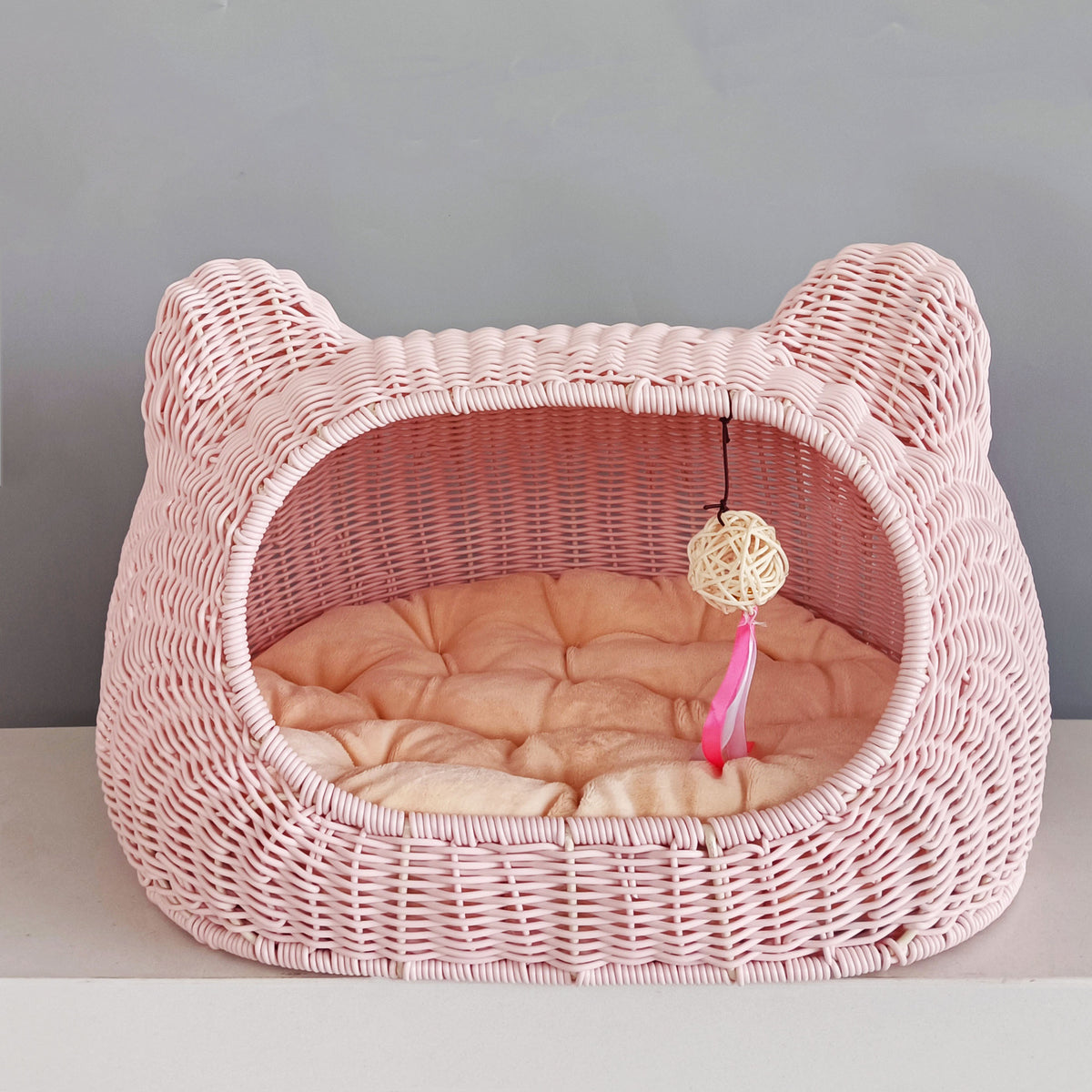Gemütlicher Katzenkorb mit Ohrendesign Brehn