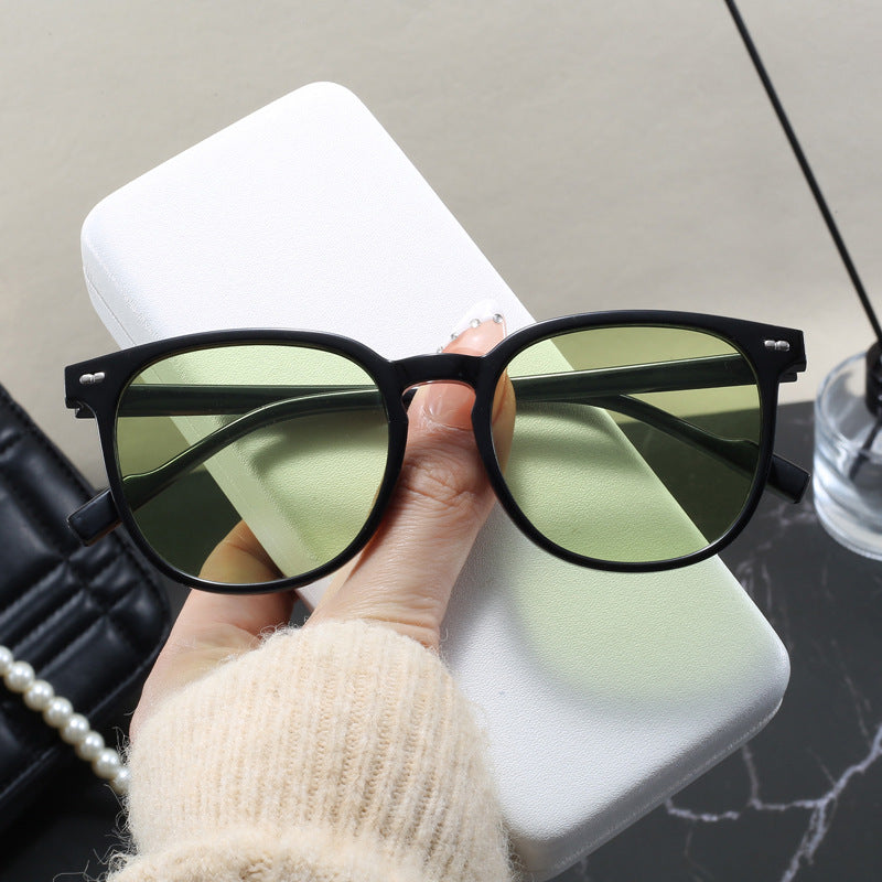 Damen modische Sonnenbrille mit transparentem Rahmen und elegantem Design Brehn