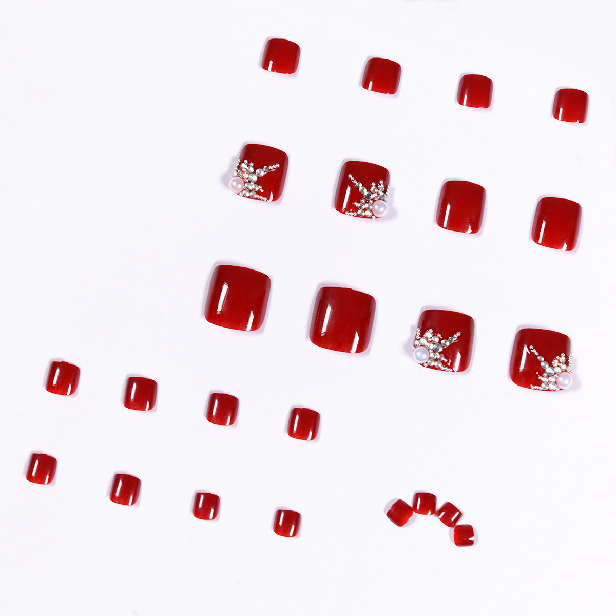 Kunstvolle Fußnagelgestaltung mit elegantem Strass-Design Brehn
