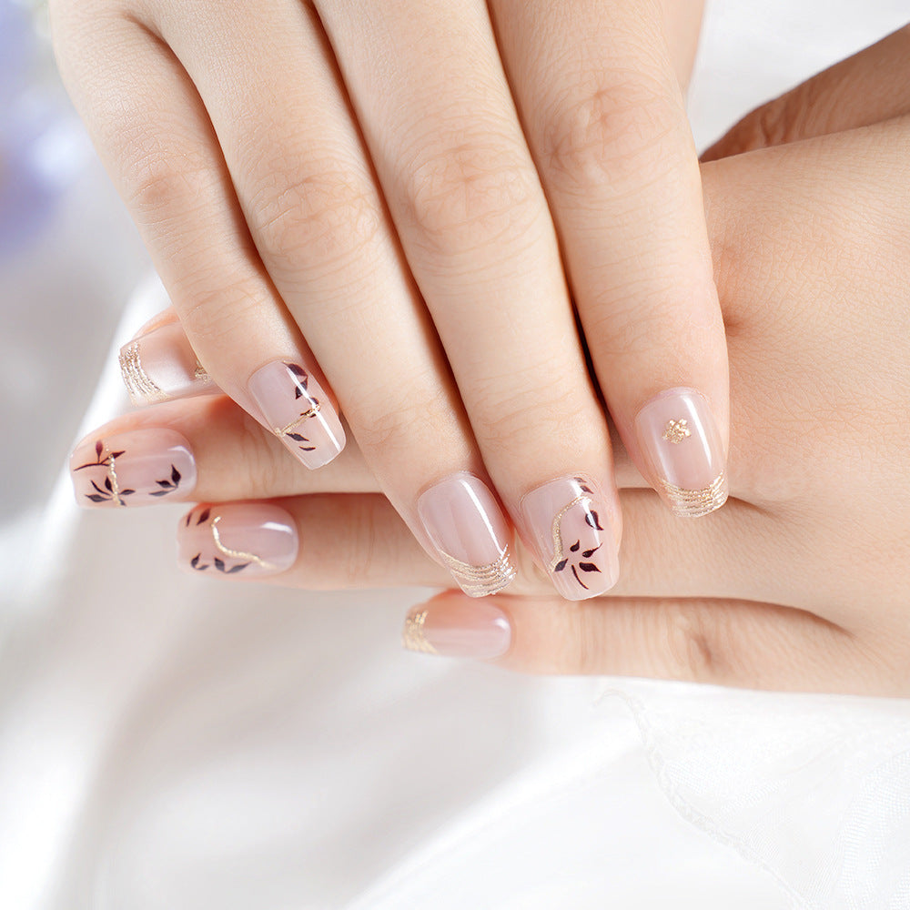 Künstlerisches Press-On-Nagelset mit Blumenmuster Brehn