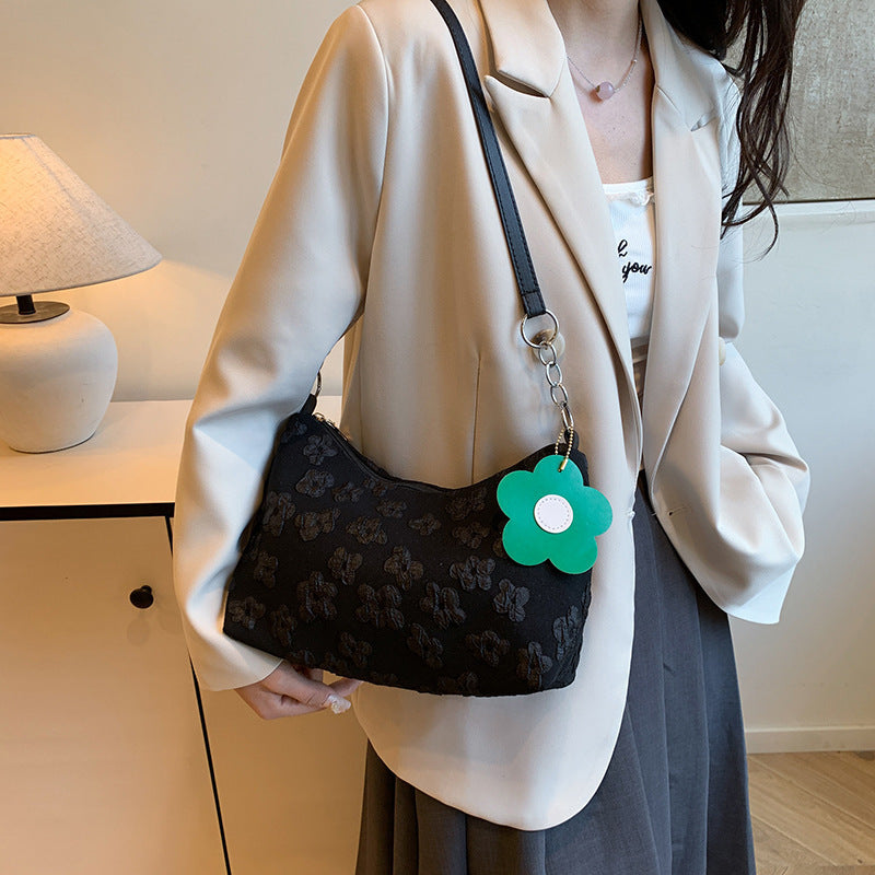 WoStylish Hobo-Handtasche mit floralem Charm Brehn