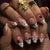 Künstliche Nagelkunst mit Floralen und Verspielten Akzenten Brehn