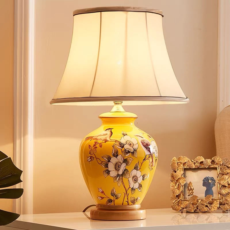 Elegante Keramik-Tischlampe