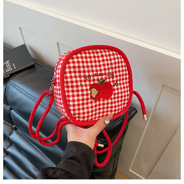 Niedlicher gestickter Schulranzen