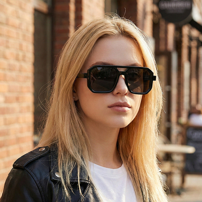 Damen Geometrische Sonnenbrille mit stylischem Muster Brehn