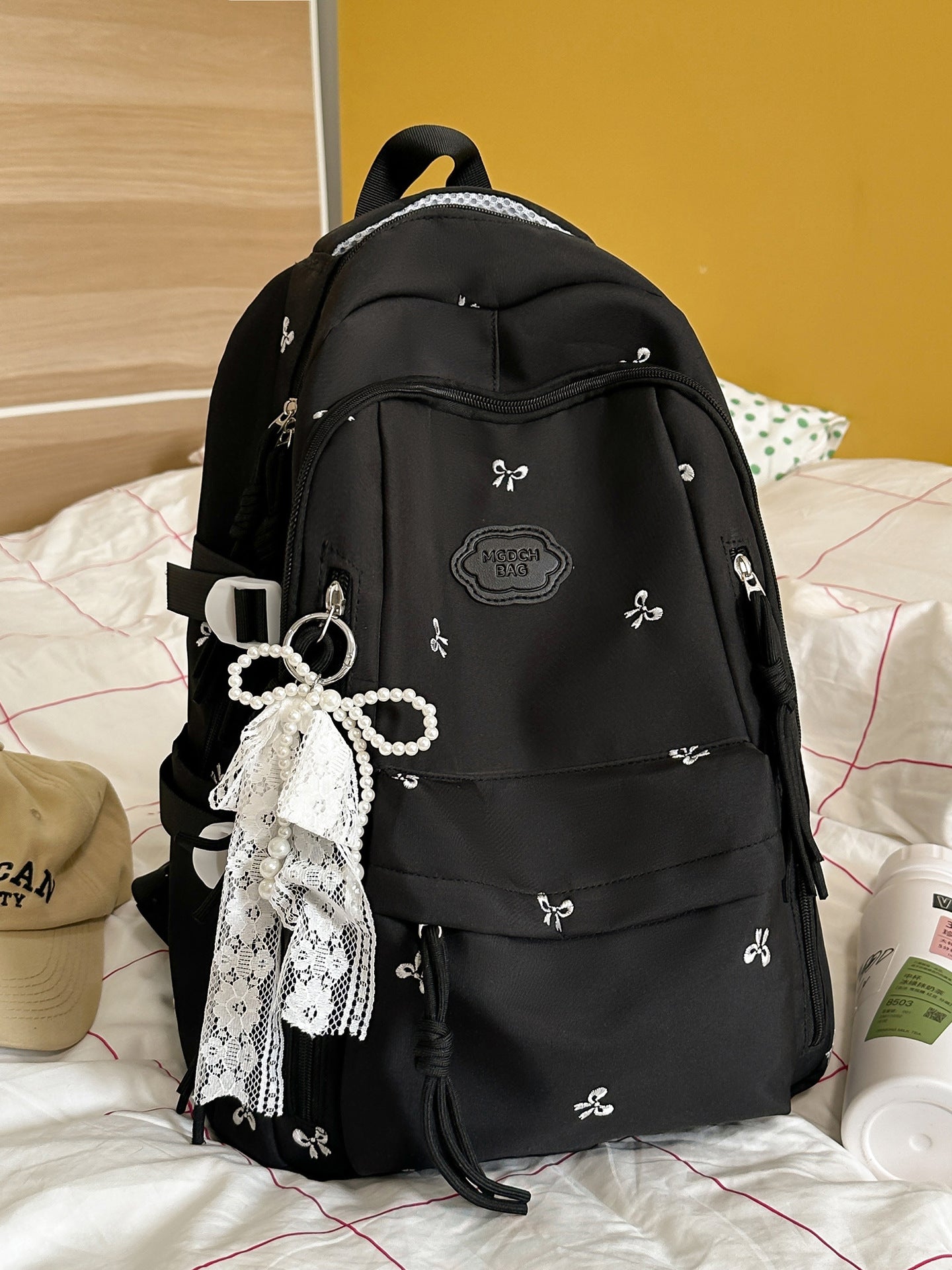 Detaillierter bestickter Schulrucksack