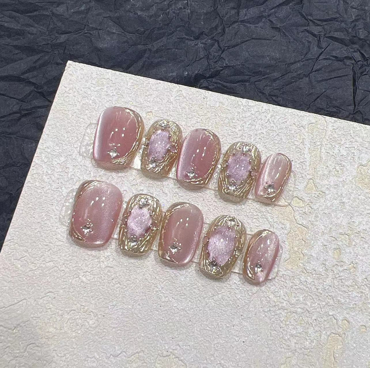 Chic Press-On Nail Art Set Brehn