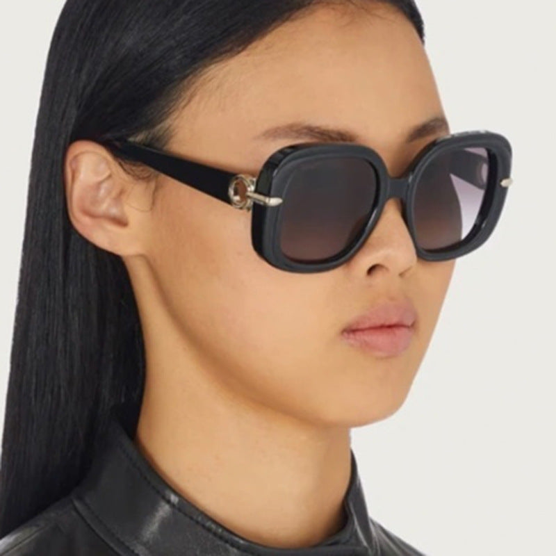 Damen quadratische Sonnenbrille mit luxuriösem Metallakzent Brehn