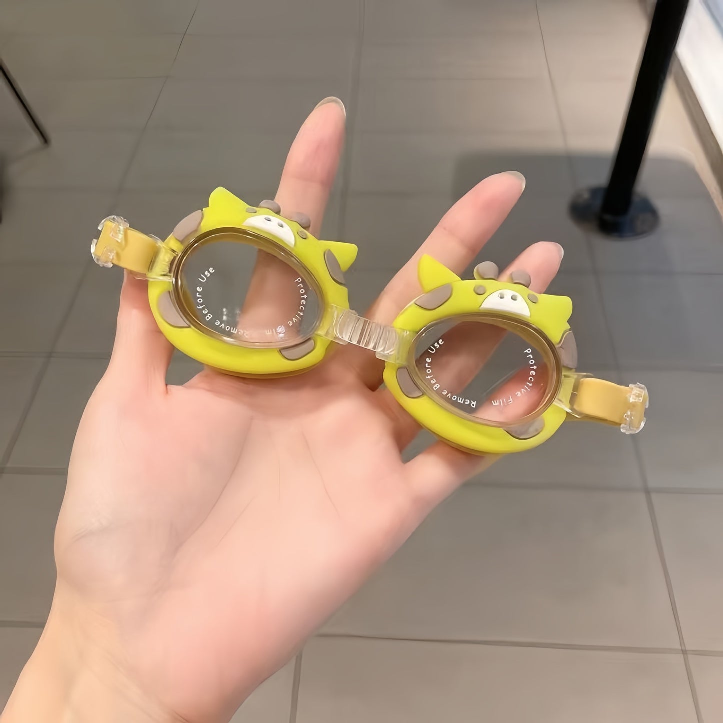 Schwimmbrille mit Einzigartigem Design Brehn