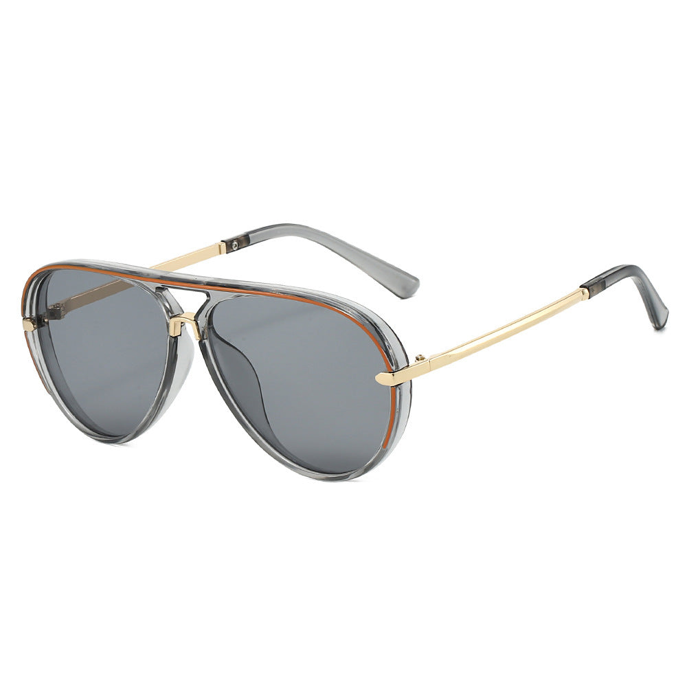 Elegante Aviator-Sonnenbrille mit goldenen Akzenten Brehn