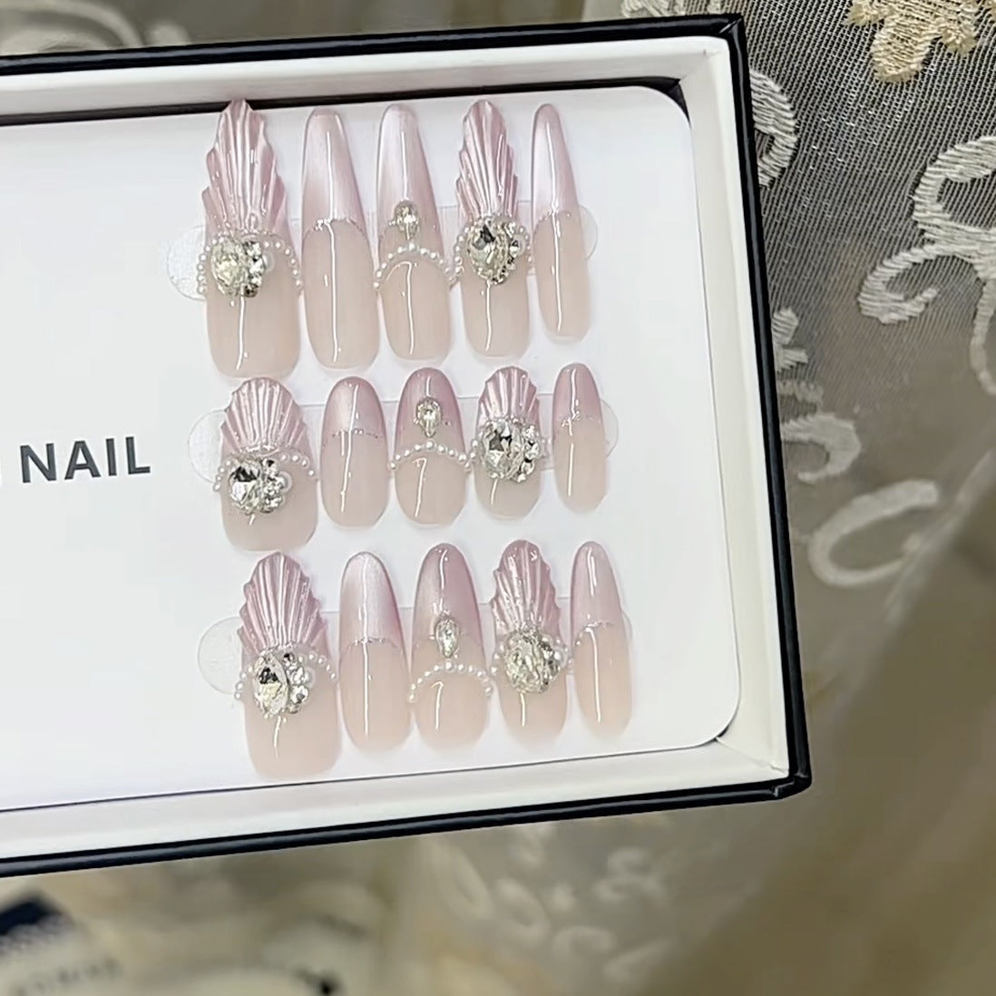 3D Dekorative Press-On Nagelset Brehn