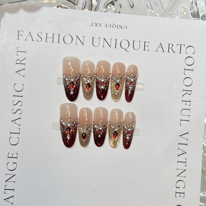 Künstlerisches Press-On-Nagelset mit elegantem floralen Design Brehn