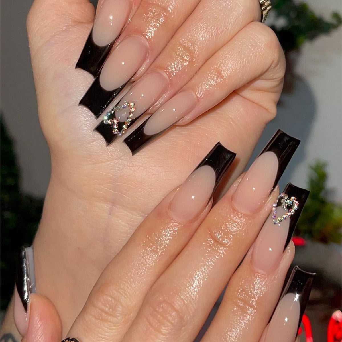 Schickes mandelförmiges Press-On-Nagelset Brehn