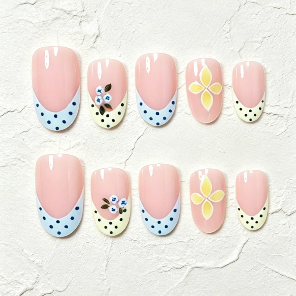 Dekorative florale Nagelkunstspitzen Brehn