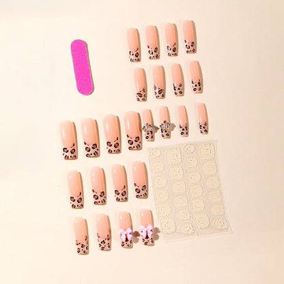 Glamouröse dekorative Nagelkunst Brehn