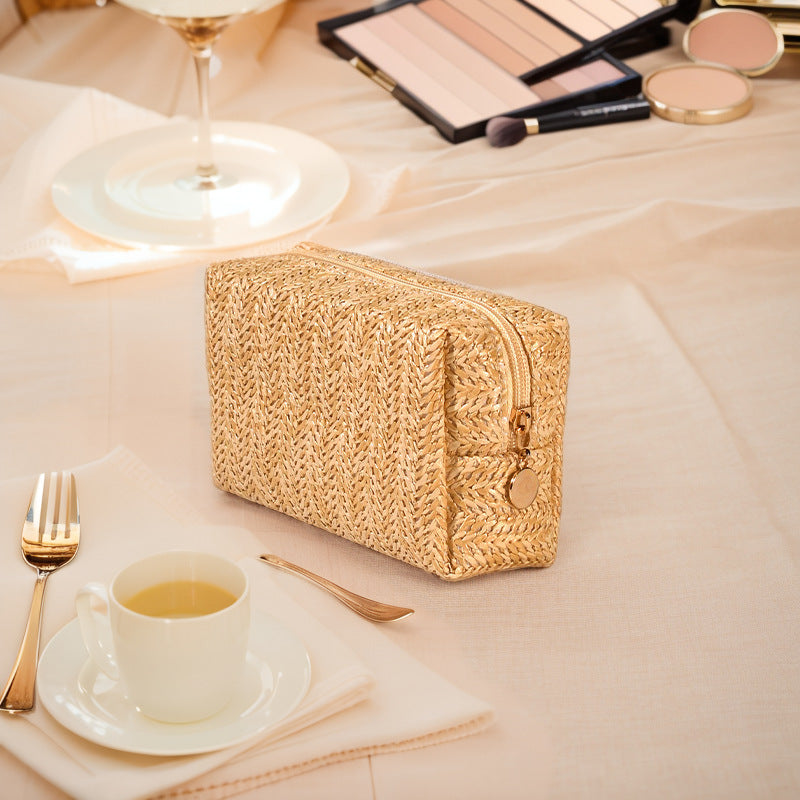 Kosmetiktasche Aus Natürlichem Bastmaterial mit Elegantem Design Brehn