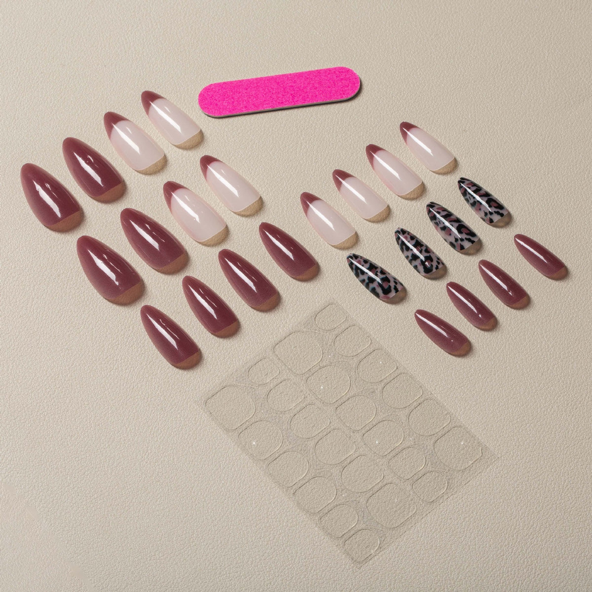 Stunning Künstlerische Press-On Nagel Set