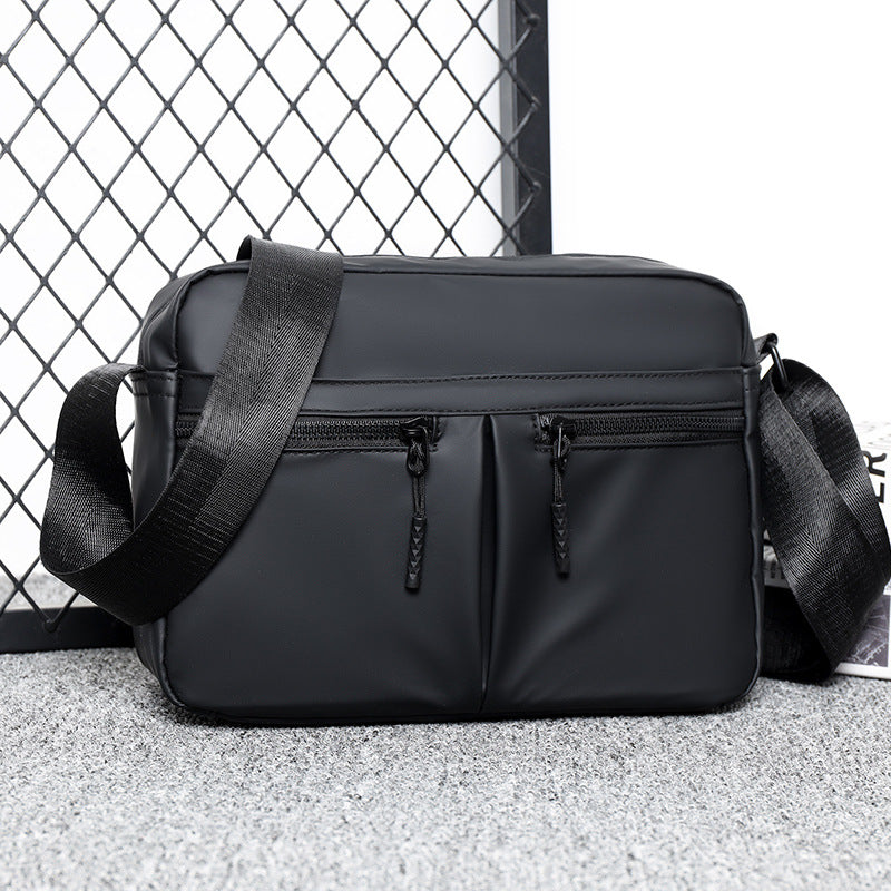 Schlanke Utility Crossbody Bag mit doppeltem Reißverschluss Brehn