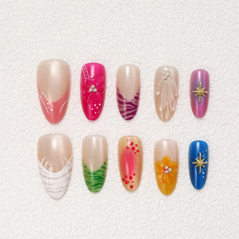 Kunstnagel-Set mit floralen und glitzernden Akzenten Brehn