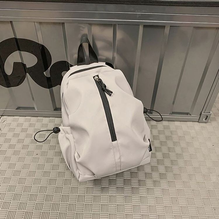 Moderner kompakter Reise-Rucksack Brehn