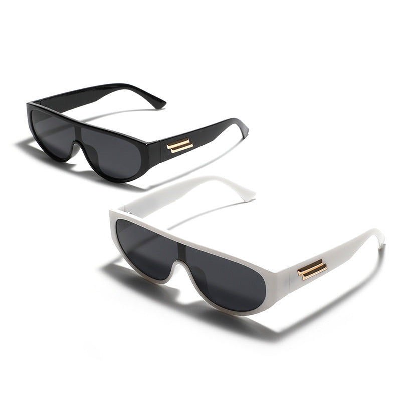 Damen sportliche Sonnenbrille mit maßgeschneidertem Rahmen Brehn