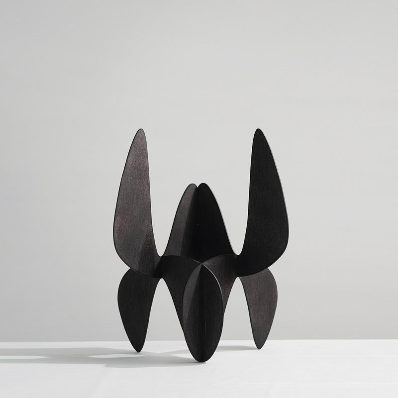 Abstrakte dekorative kinetische Skulptur