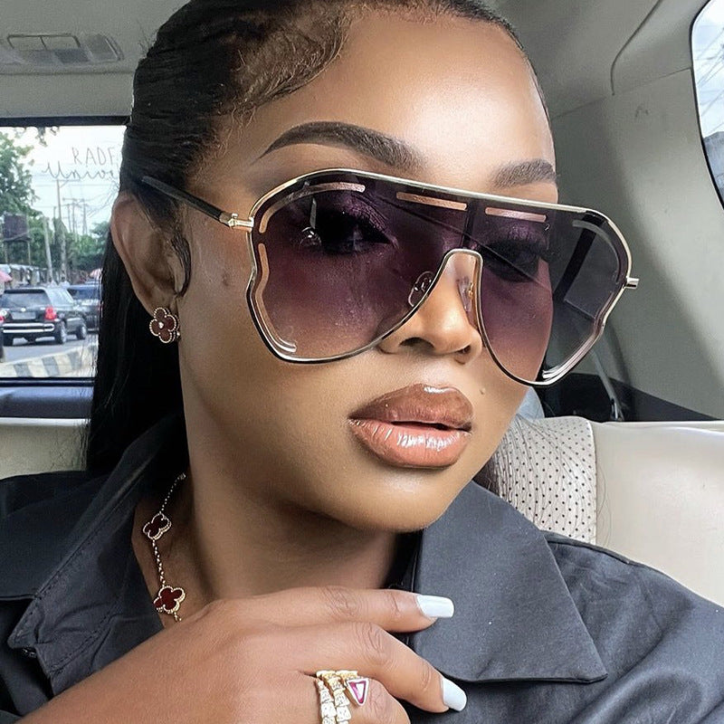 Damen luxuriöse Piloten-Sonnenbrille mit modernem Rahmen Brehn
