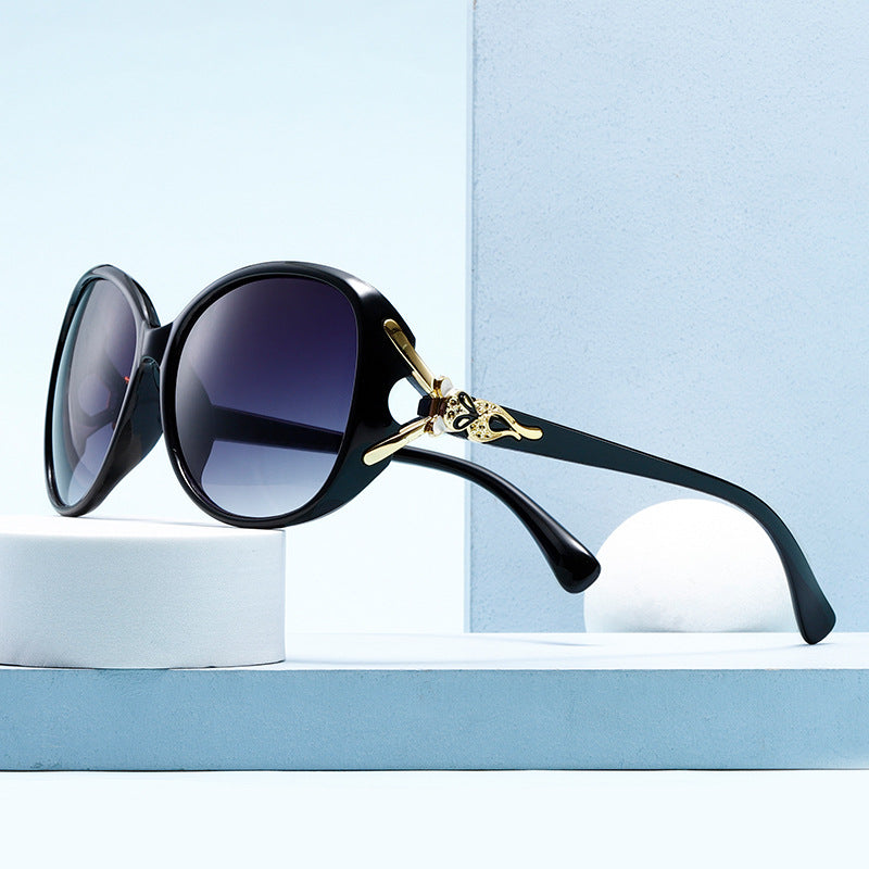 Damen Glamouröse Sonnenbrille mit anpassbarem Rahmen und hochwertigem Gläser Brehn