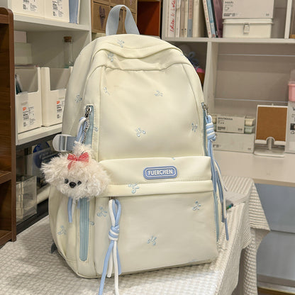 Stylischer Multi-Taschen Rucksack mit pelzigem Schlüsselanhänger Brehn
