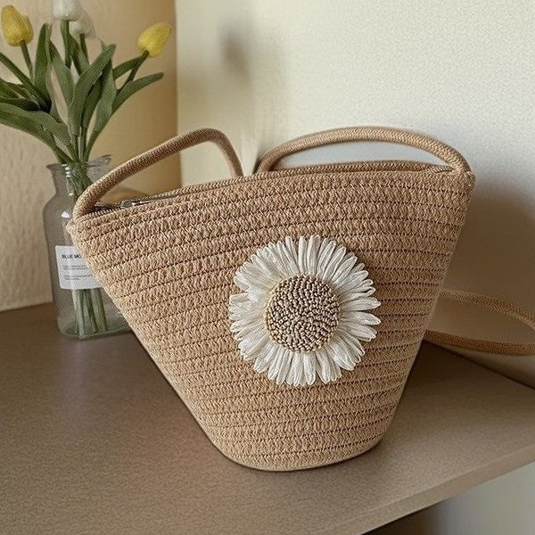 Handgeknüpfte Tasche mit Blumenapplikation Brehn