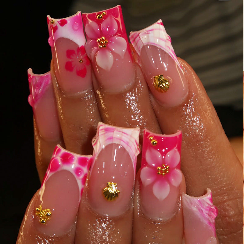 Romantisches florales Press-On-Nageldesign Brehn