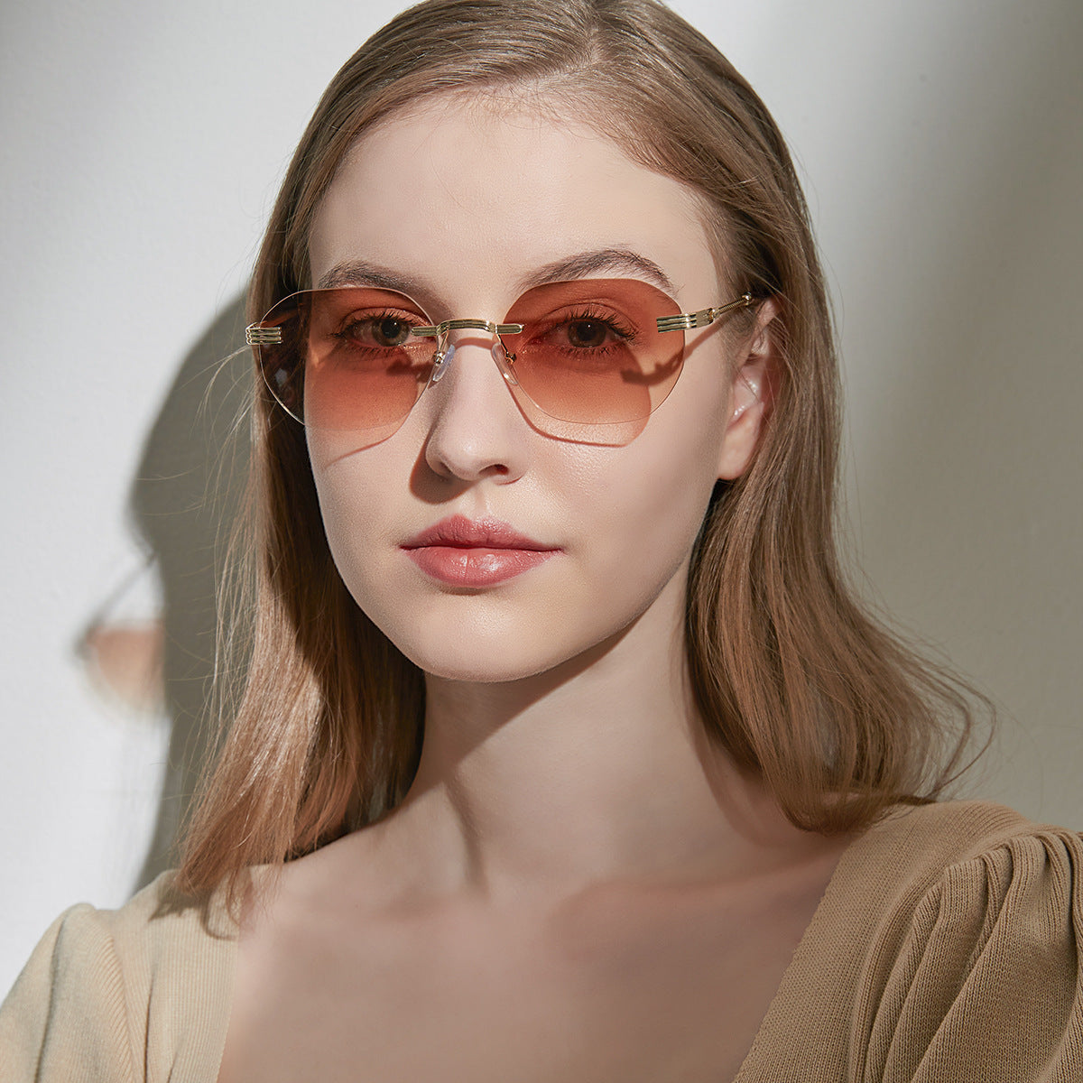 Damen geometrische Sonnenbrille mit elegantem Metallrahmen Brehn