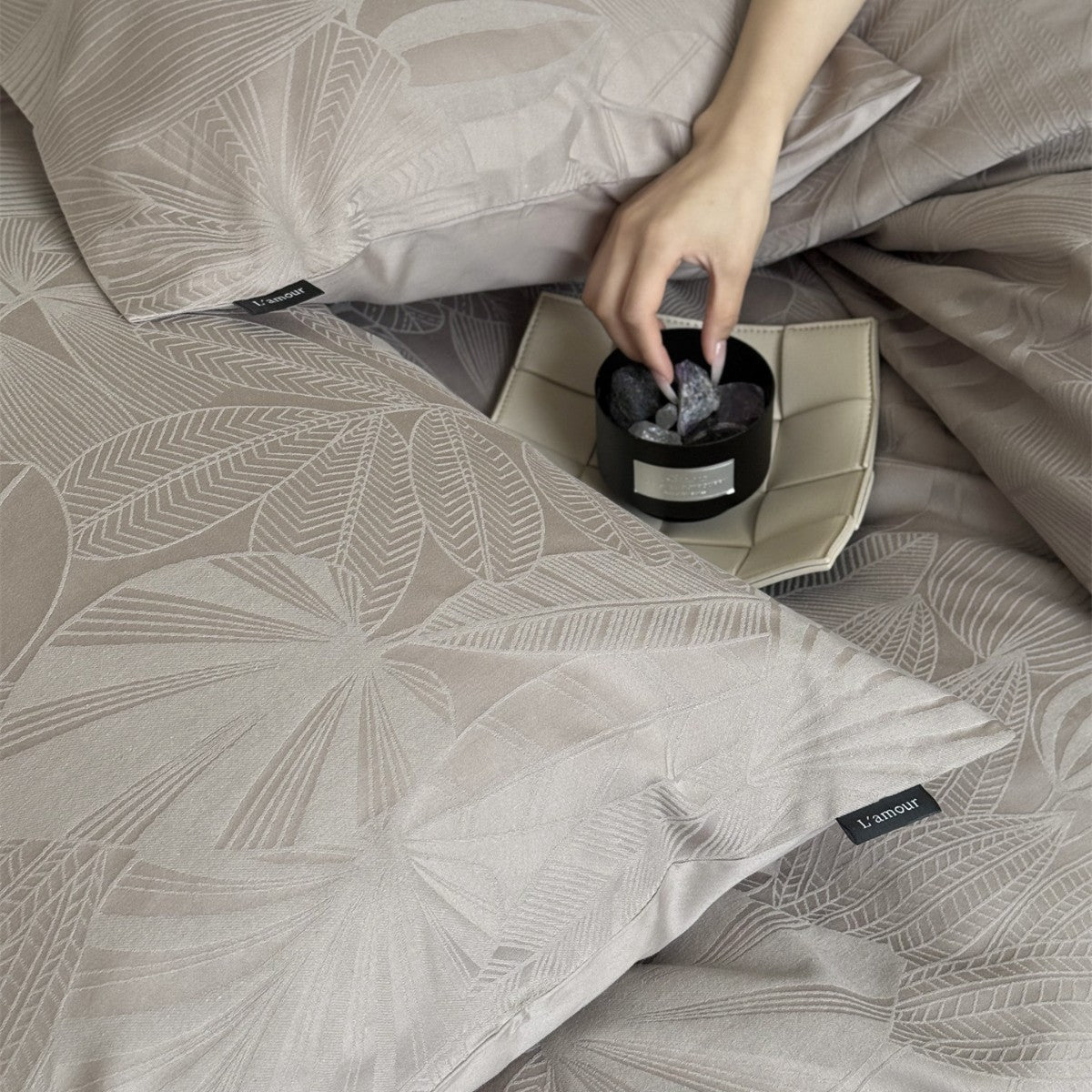 Jacquard Botanische Baumwollsatin Bettbezug Set mit subtilem geprägtem Blattmuster