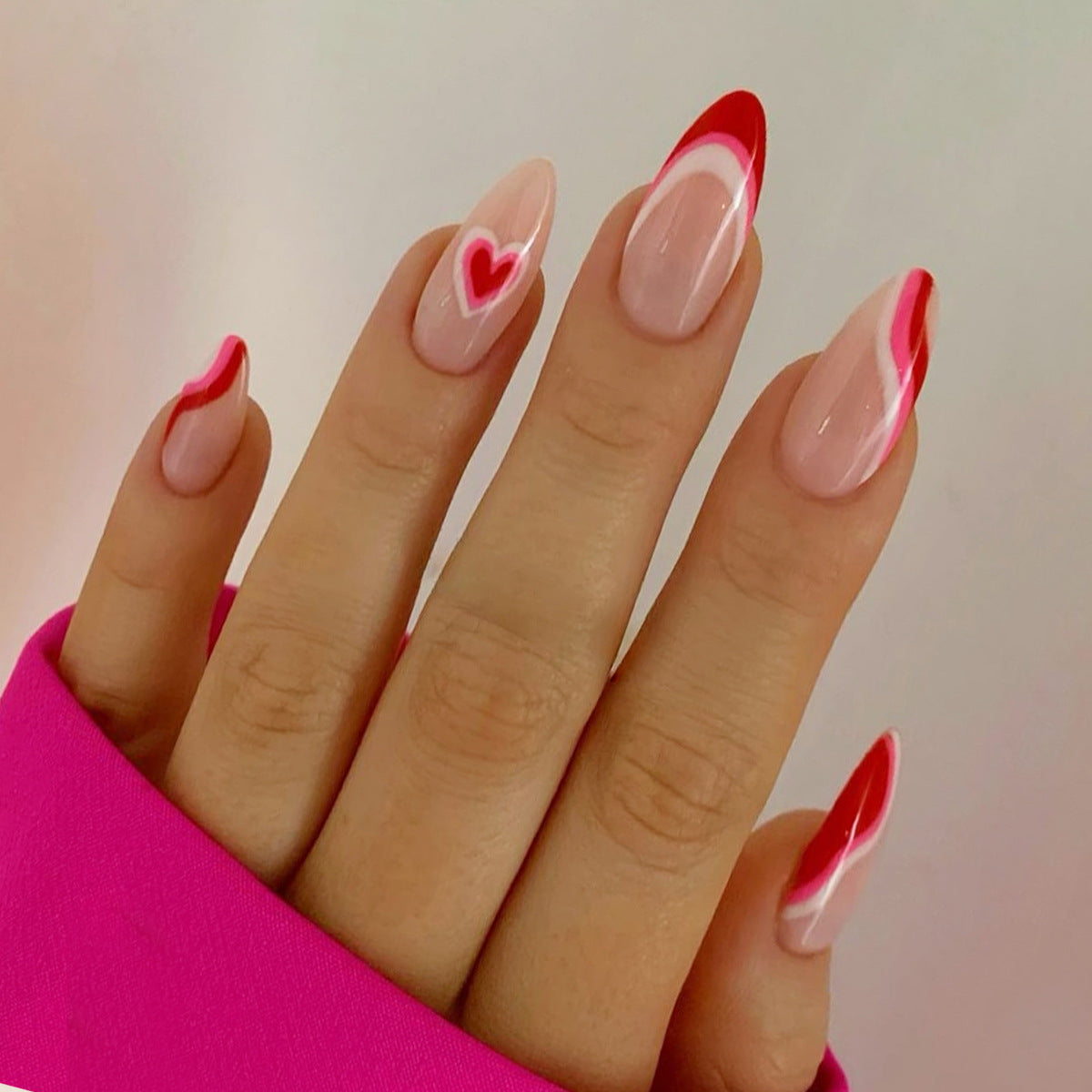 Künstlerische Herz-Themen-Acryl-Nagelerweiterungen Brehn