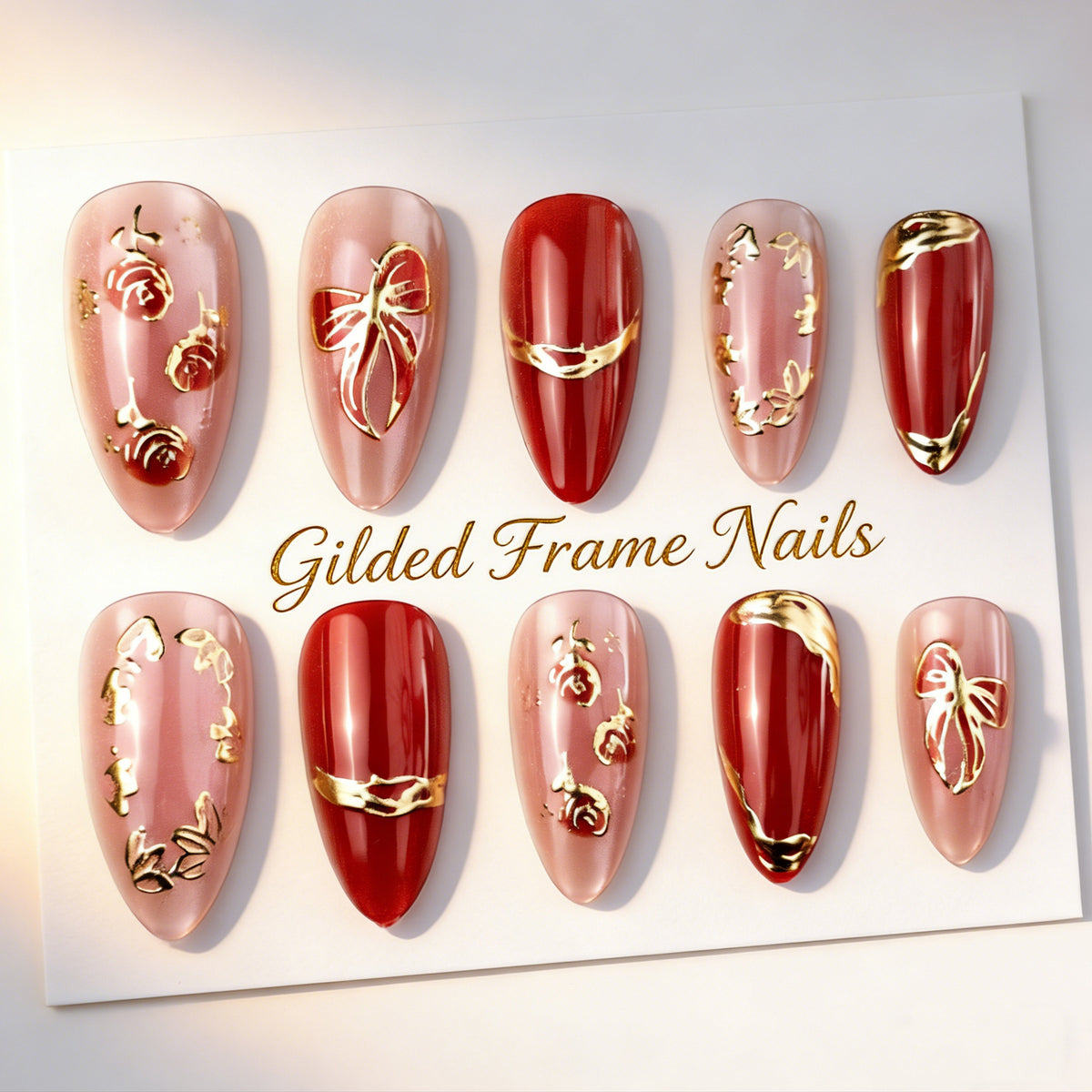 Kunstnagelset mit glamourösen goldenen Akzenten Brehn