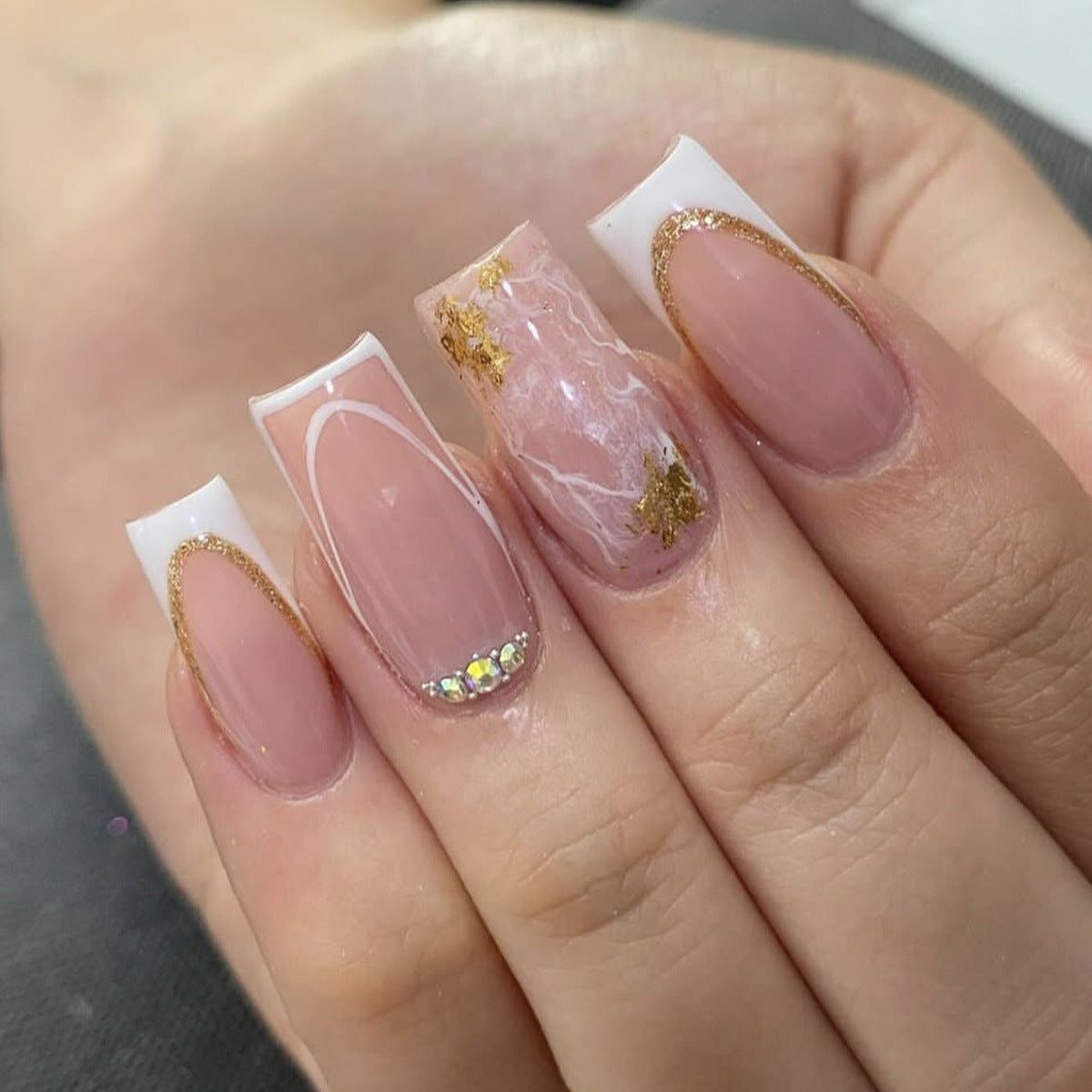 Elegante Marmor Nagelkunstverlängerungen Brehn