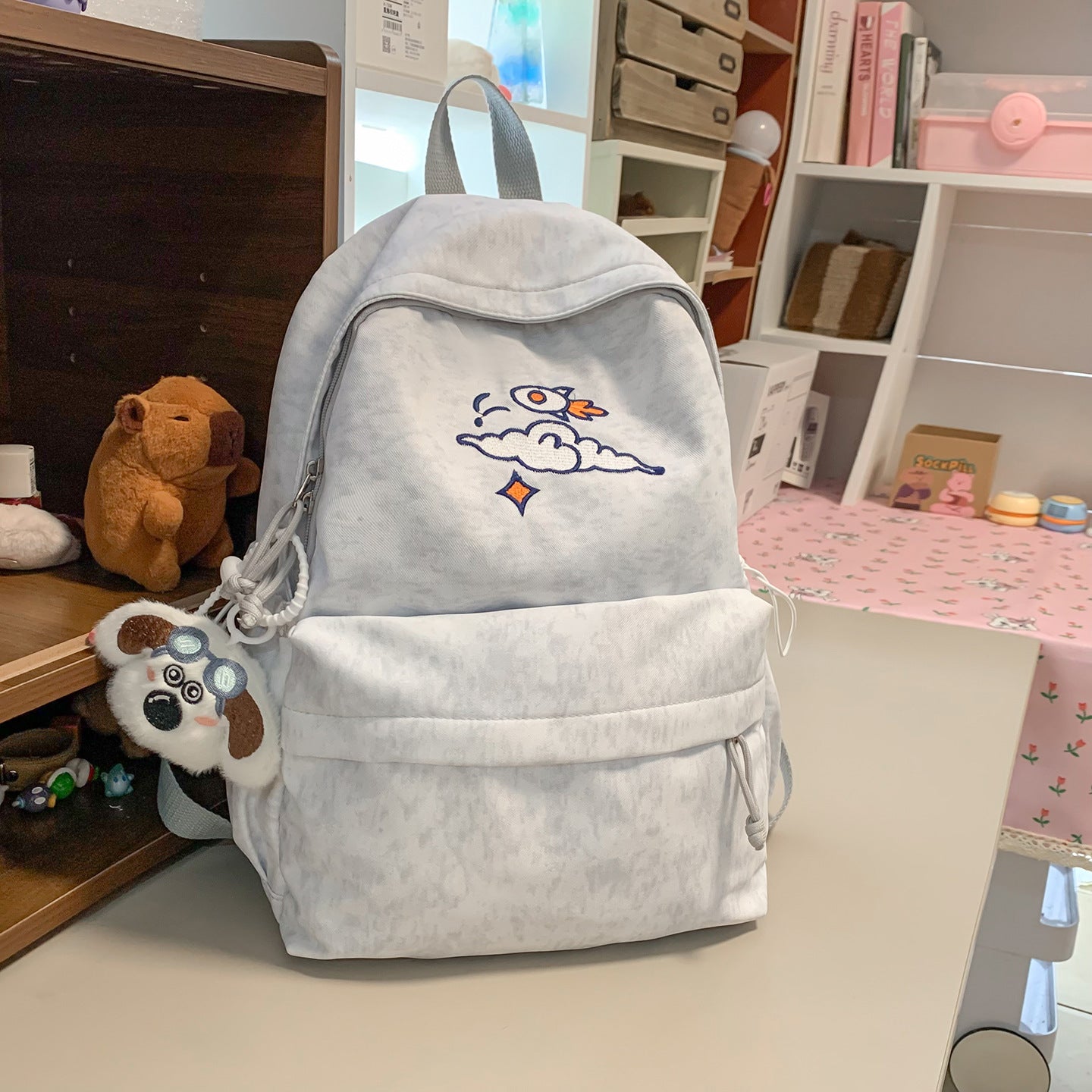 Alltagsrucksack mit Einzigartigem Stickdesign Brehn
